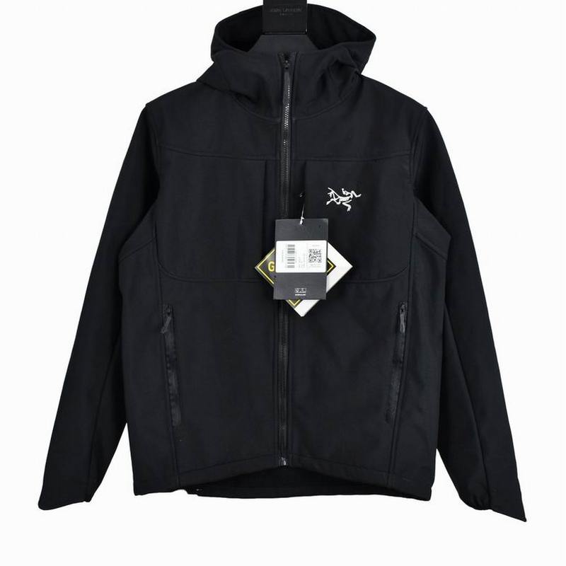 ARC'TERYX Men's Outwear 32